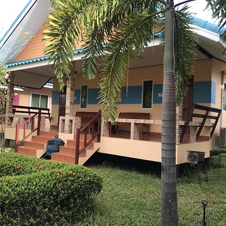 Sangtong Beach Resort Лаем Синг Екстериор снимка